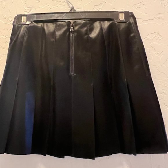 CARTER PLEATED VEGAN LEATHER MINI - Picture 12 of 13